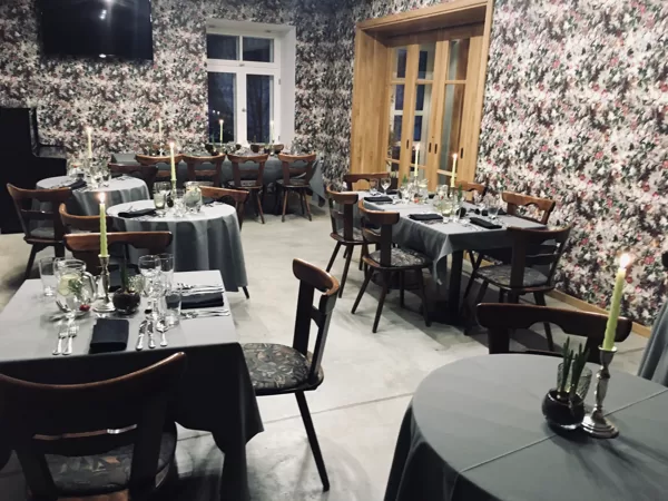 KAFEJNĪCA UN TERASE